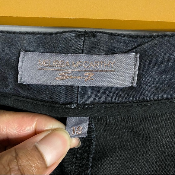 Melissa McCarthy Women's Black Studded High-Rise Jeans - Picture 5 of 9